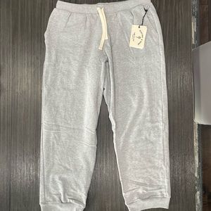 Comfortable crop sweatpants